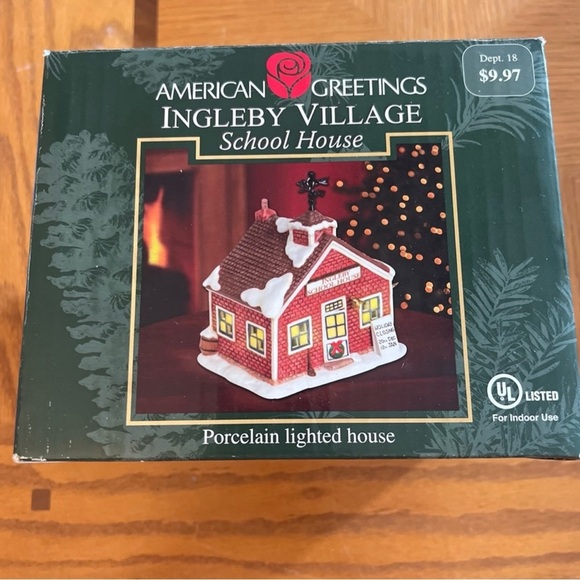Vintage American Greetings Ingleby Village School House in Box Christmas 1990’s - Picture 2 of 15